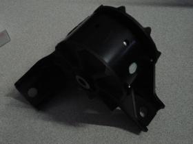SUZUKI 11610-84E50-000 - SOPORTE MOTOR DER.