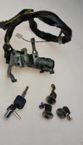 SUZUKI 37108-67873-P4Z - JUEGO COMPLETO CERRADURA  CON MANDO