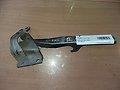 SUZUKI 57410-65J03-000 - BISAGRA CAPO DELANTERO DERECHO