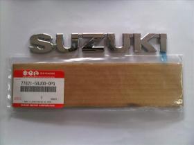 SUZUKI 77821-58J00-0PG - EMBLEMA SUZUKI CROMADO