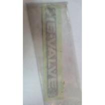 SANTANA 77861-60A00-G79 - EMBLEMA  16 VALVULAS