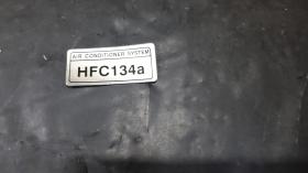 SANTANA 95955-72B00 - PLACA USO REFRIGERANTE R134