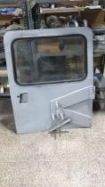 LAND ROVER 738251 - PORTON TRASERO 2500 RESTAURADA CON SOPORTE RUEDA