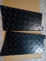 LAND ROVER LR85B-3 - PROTECTOR ALETA TRASERA - 3MM -  NEGRO